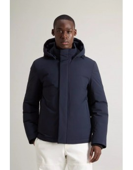 Woolrich  Giacca in nylon elasticizzato imbottita con cappuccio rimovibile